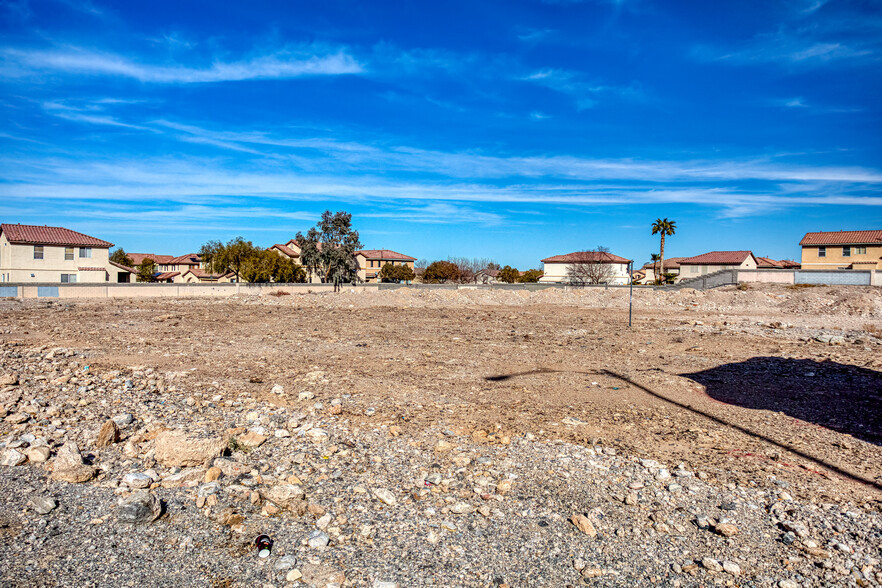 S Fort Apache Rd, Las Vegas, NV for rent - Building Photo - Image 2 of 3