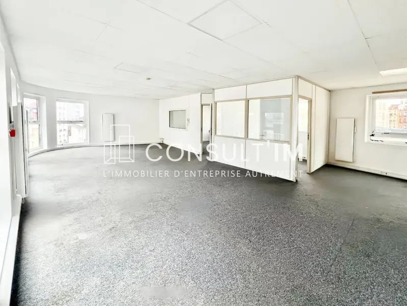 Office in Boulogne-Billancourt to rent Interior Photo- Image 1 of 8