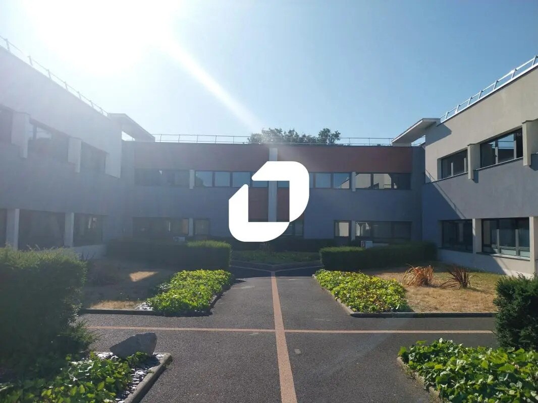 Office in Saint-Herblain to rent Building Photo- Image 1 of 17