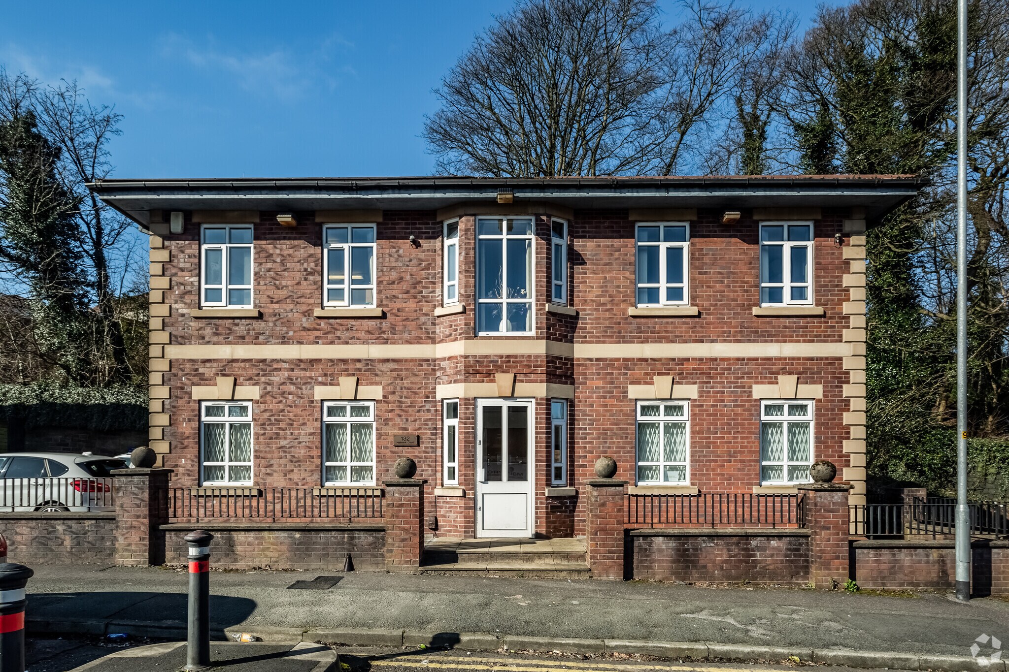 132 Manchester Rd, Rochdale for sale Primary Photo- Image 1 of 1