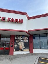 22W535 Butterfield Rd, Glen Ellyn, IL to rent Interior Photo- Image 1 of 2