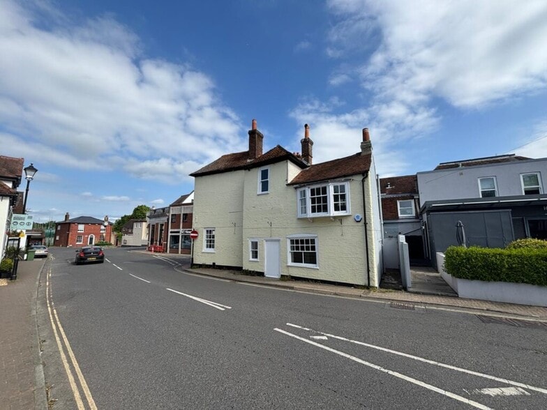 Houchin St, Bishops Waltham for sale - Building Photo - Image 2 of 9