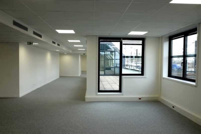 164-174 Rue Victor Hugo, Levallois-Perret to rent - Building Photo - Image 3 of 8