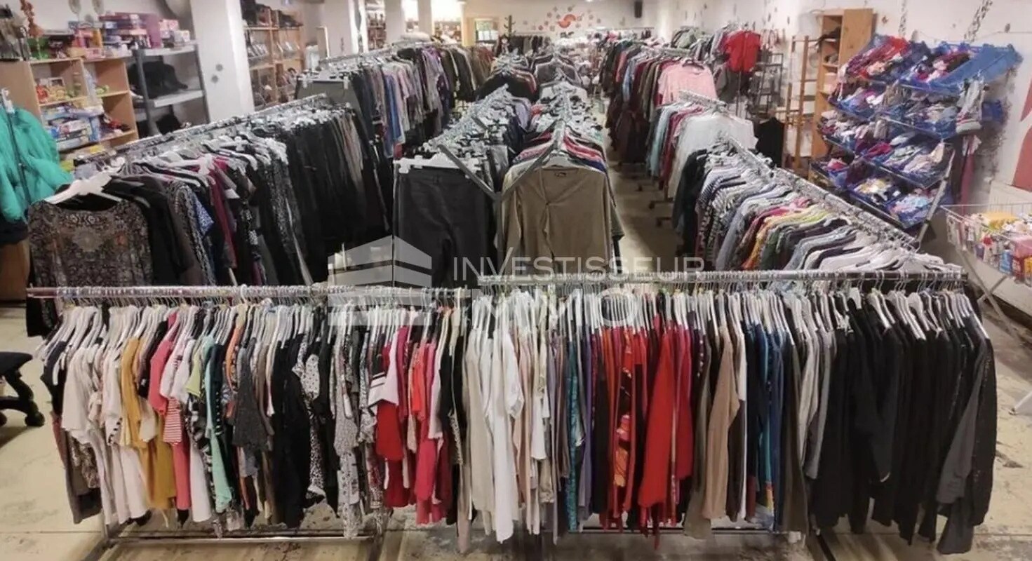 Retail in Aubervilliers for sale Interior Photo- Image 1 of 5