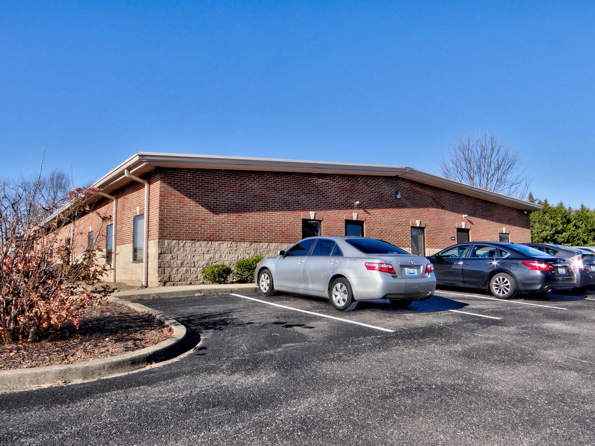 529 Westport Rd, Elizabethtown 42701