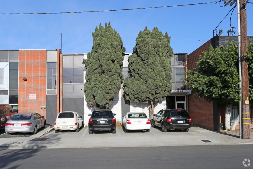 1944 S Cotner Ave, Los Angeles, CA for sale - Building Photo - Image 3 of 3