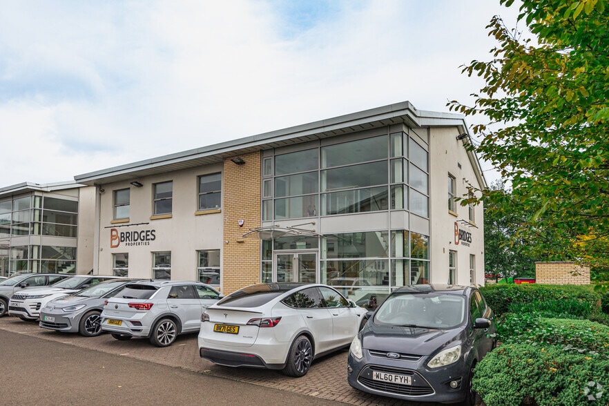 Houstoun Rd, Livingston to rent - Building Photo - Image 2 of 2