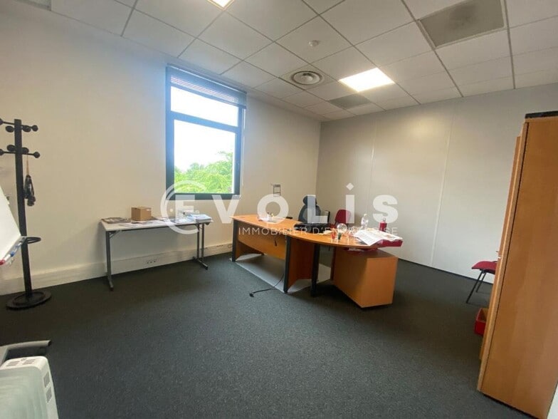 Office in Créteil to rent - Interior Photo - Image 3 of 17