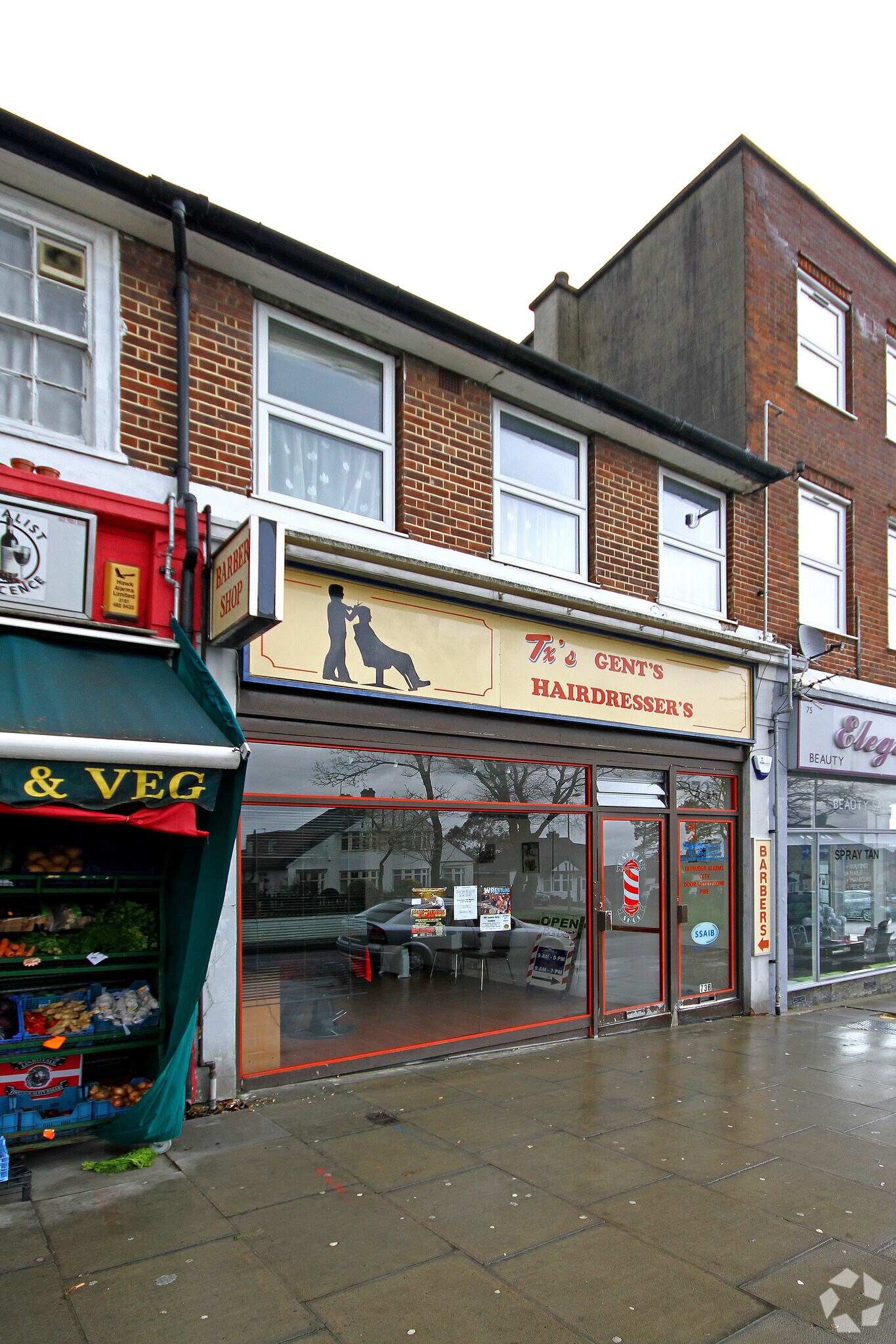 73 Russell Ln, London for sale Primary Photo- Image 1 of 1