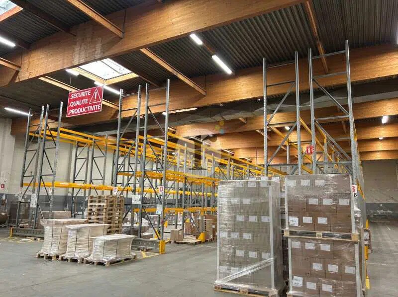 Office in Capinghem to rent Interior Photo- Image 1 of 6