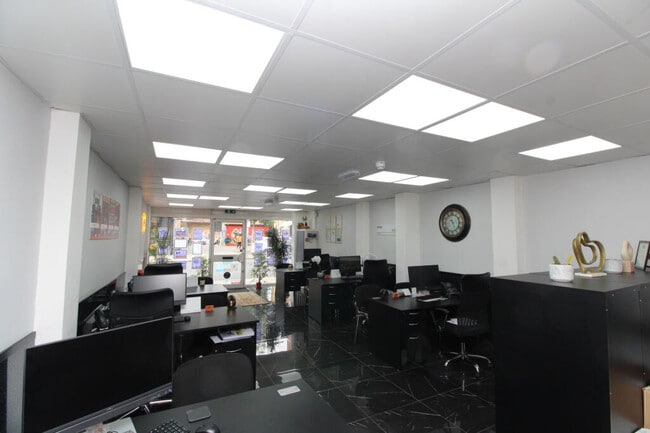 More details for 129 High St, London - Retail to Rent