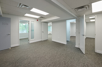 170 Sheppard Ave E, Toronto, ON for rent Interior Photo- Image 1 of 8