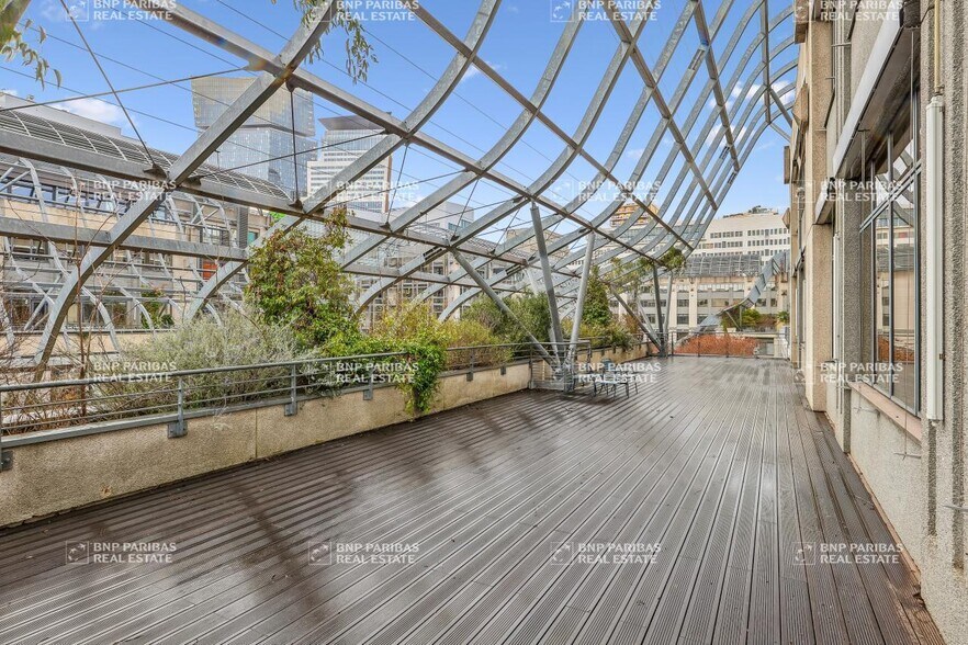 Office in Paris to rent - Building Photo - Image 3 of 14