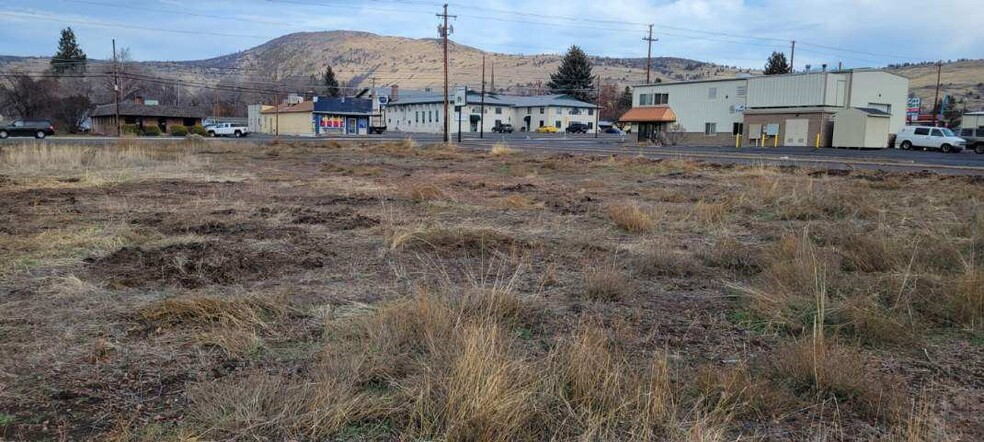 4784 S 6th St, Klamath Falls, OR for sale - Building Photo - Image 2 of 2