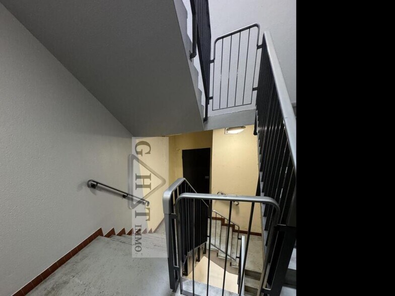 Office in Vitry Sur Seine for sale - Interior Photo - Image 3 of 8