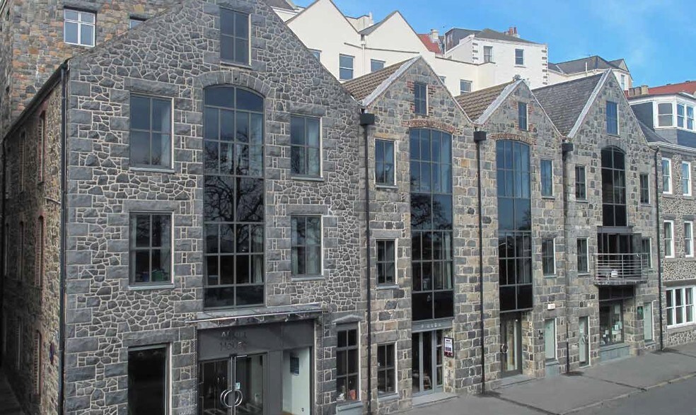 South Esplanade, Guernsey for sale - Primary Photo - Image 1 of 1