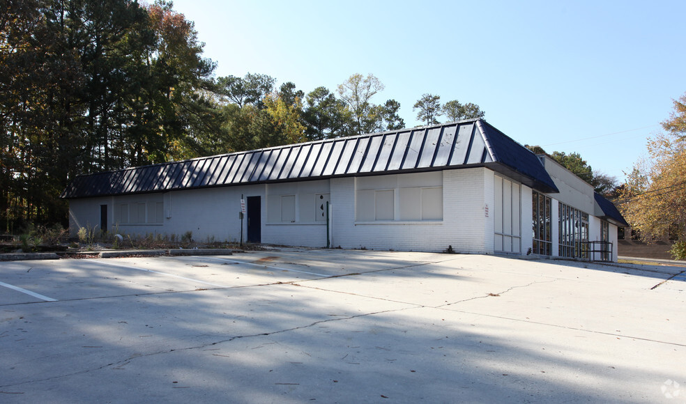 4630 N Shallowford Rd, Dunwoody, GA for rent - Building Photo - Image 3 of 16