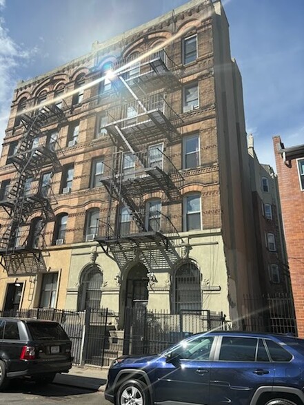 717 E 5th St, New York, NY for sale - Building Photo - Image 3 of 4