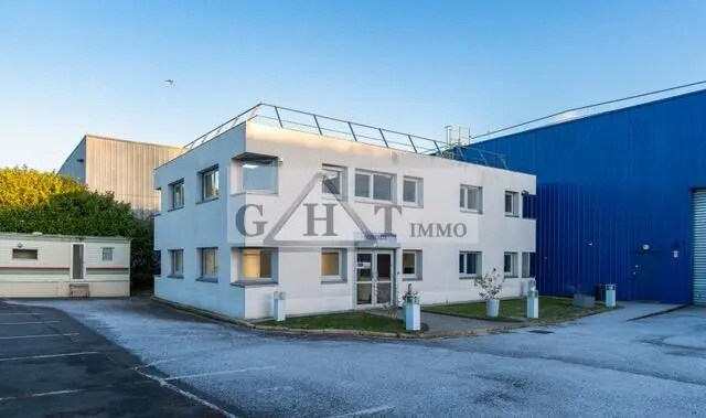 Industrial in Gonesse to rent Building Photo- Image 1 of 15