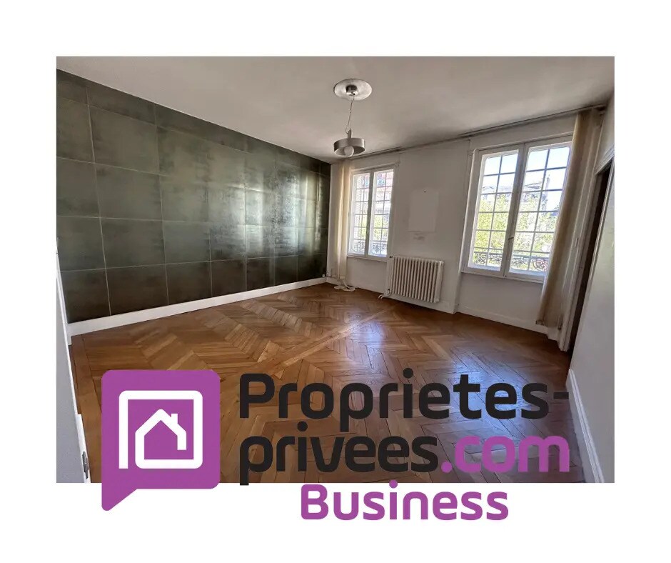 Office in Clermont-Ferrand for sale Interior Photo- Image 1 of 17