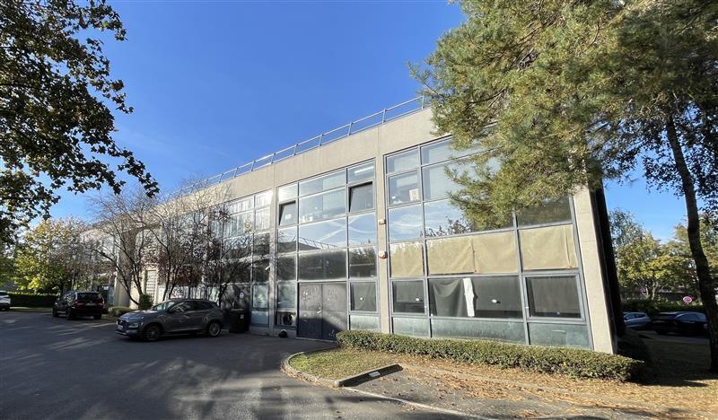 Light Industrial in Lognes to rent Building Photo- Image 1 of 7