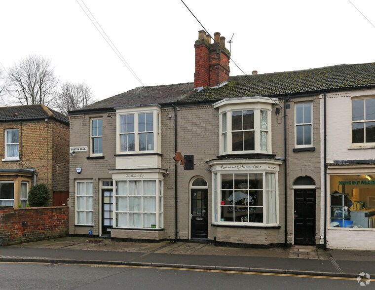 4-6 Burton Rd, Lincoln for sale - Building Photo - Image 2 of 7