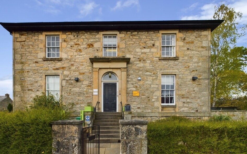 1 King St, Elgin for sale - Building Photo - Image 1 of 4