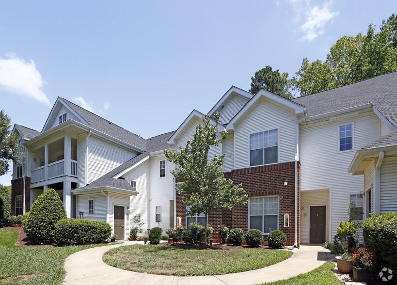 12203 Strickland Rd, Raleigh, NC for sale - Primary Photo - Image 1 of 1