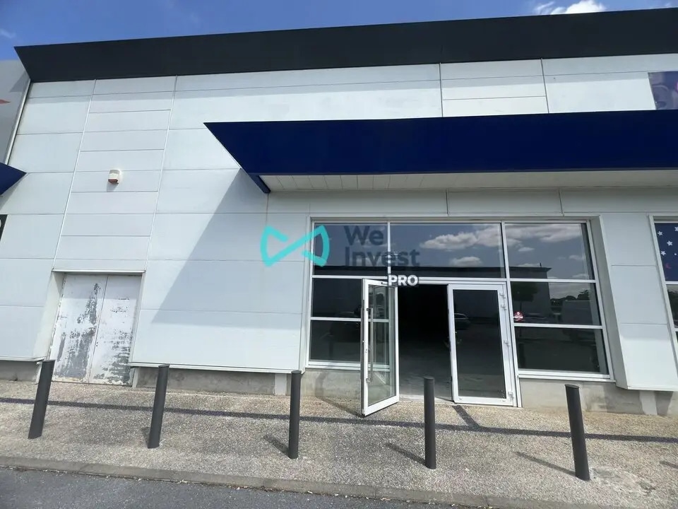 Location Commerce 400 m² à 431 m² - Photo 1