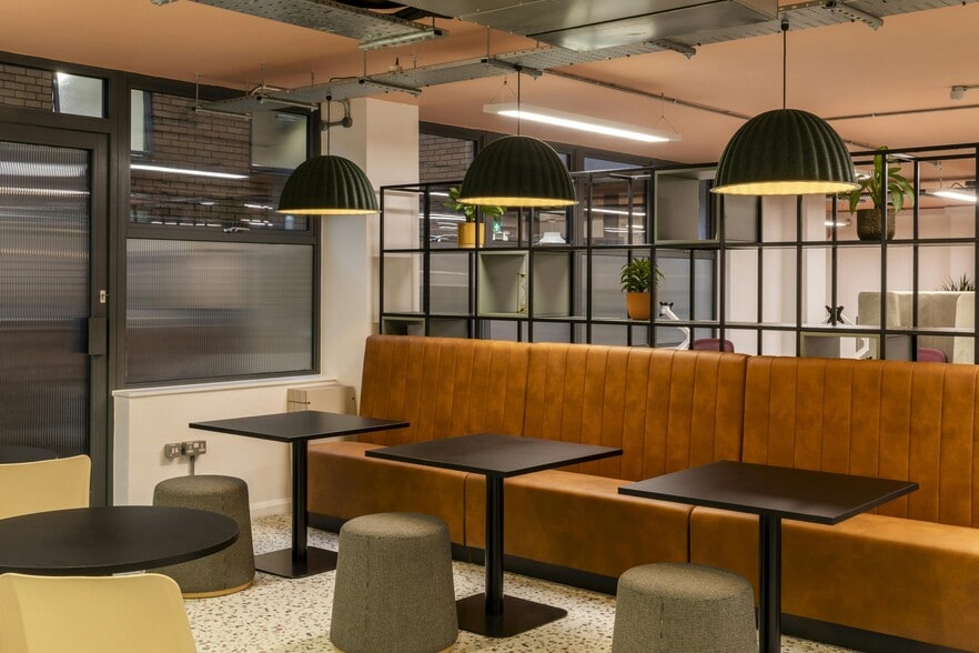 53-55 Queen Charlotte St, Bristol to rent - Building Photo - Image 3 of 13