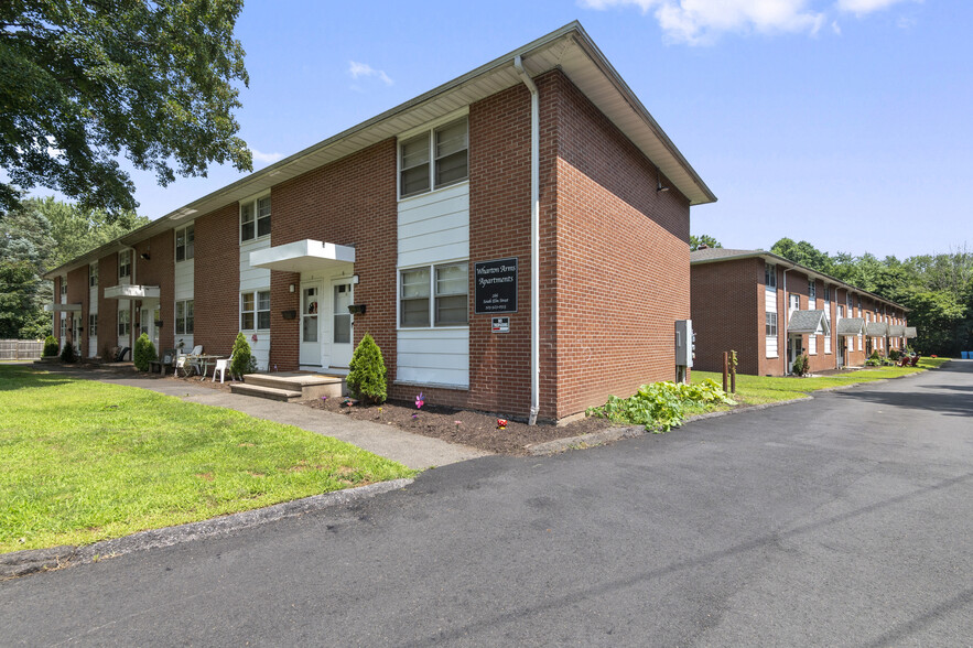 286 S Elm St, Wallingford, CT for sale - Building Photo - Image 1 of 8