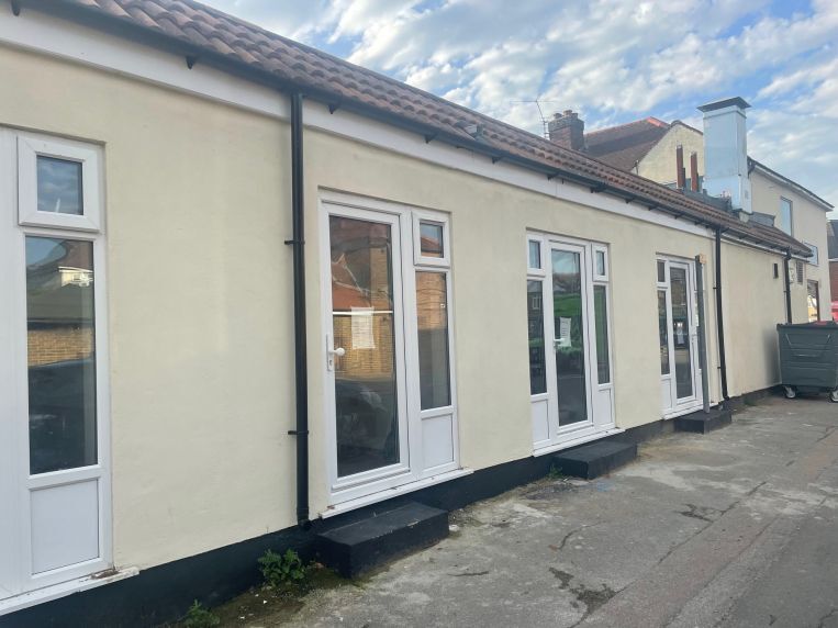 66 Terrace Rd, Walton On Thames for sale Primary Photo- Image 1 of 1