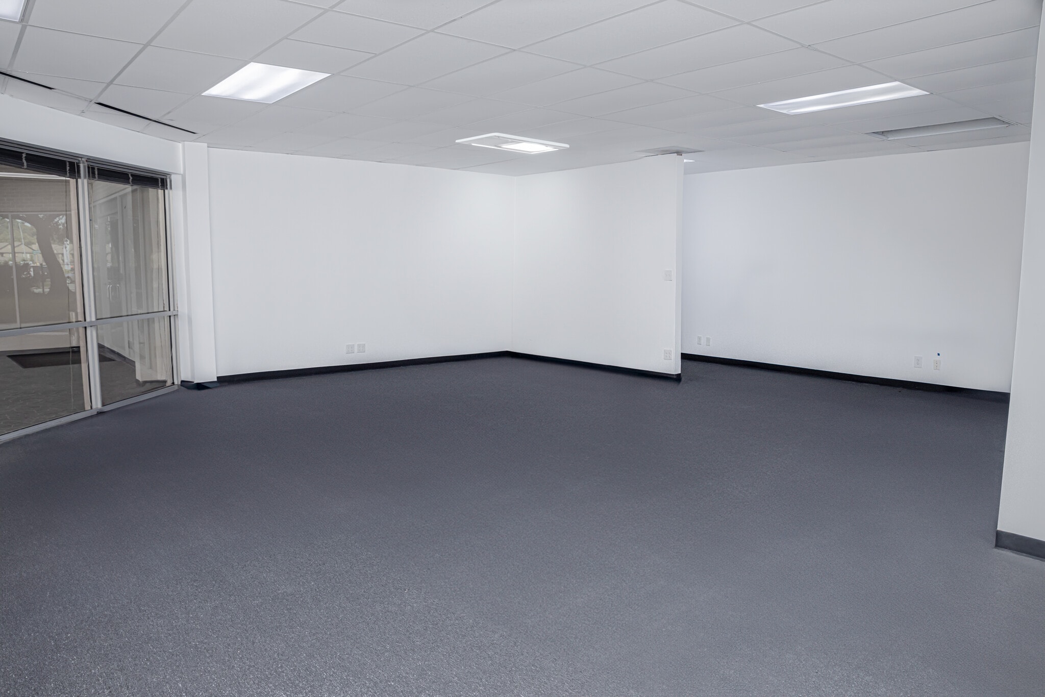 15603 Kuykendahl Rd, Houston, TX to rent Interior Photo- Image 1 of 3