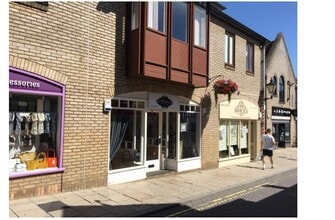 24-36 Sir Isaacs Walk, Colchester to rent Building Photo- Image 2 of 2