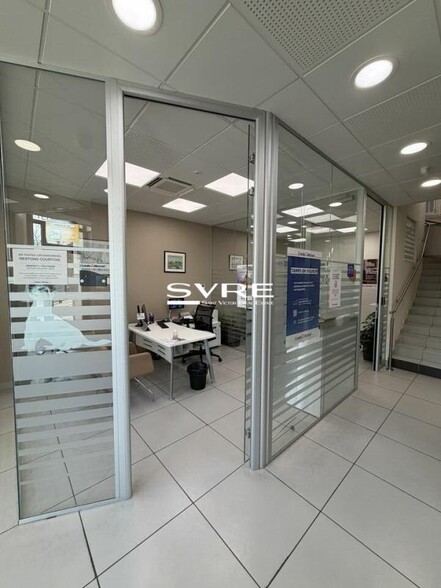 Office in Marseille for sale - Interior Photo - Image 3 of 10