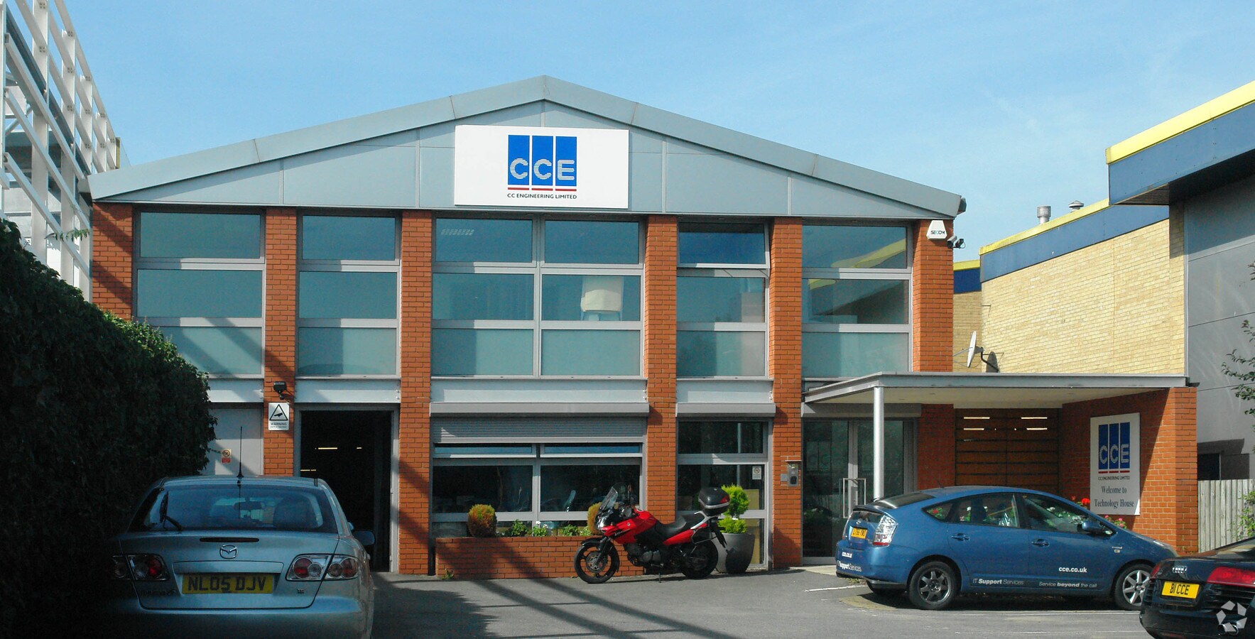 215 High St, West Drayton, UB7 7QP Technology House UK