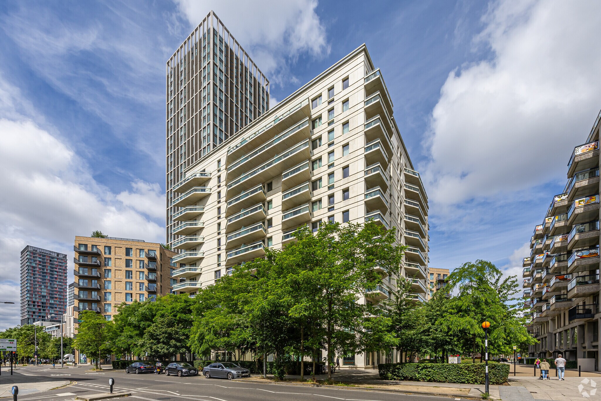 4 Liberty Bridge Rd, London to rent Primary Photo- Image 1 of 11