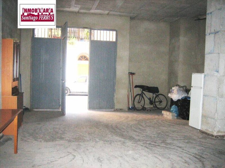 Retail in Almussafes for sale - Building Photo - Image 2 of 3