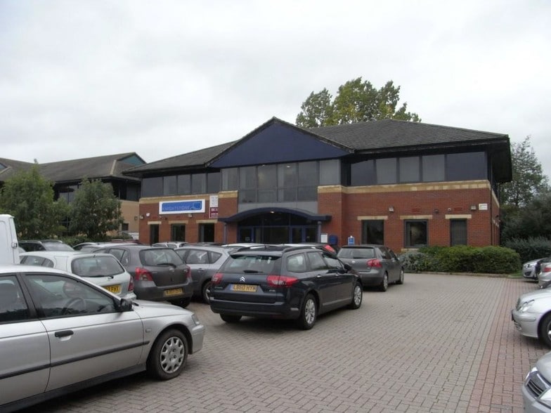 Blackbrook Park Ave, Taunton to rent - Building Photo - Image 2 of 13