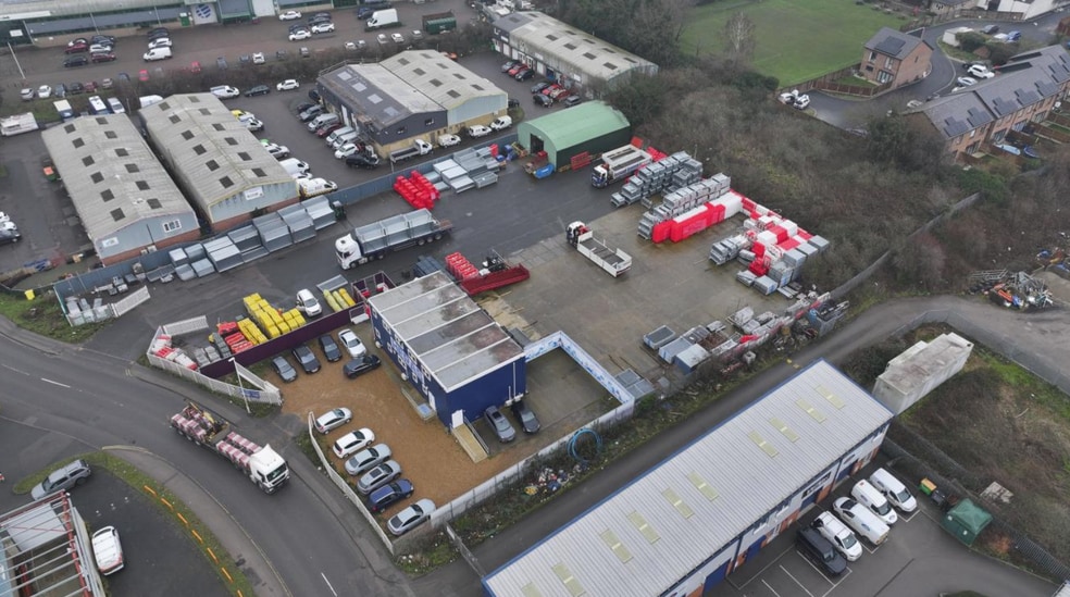 Unit B1 Castle Rd, Sittingbourne to rent - Aerial - Image 3 of 3