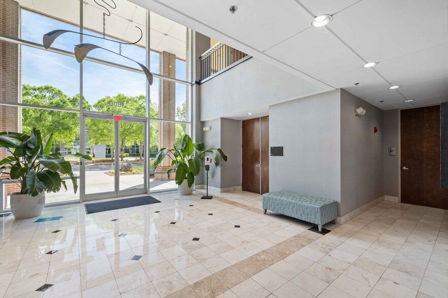 1800 Perimeter Park Dr, Morrisville, NC for rent - Lobby - Image 2 of 4