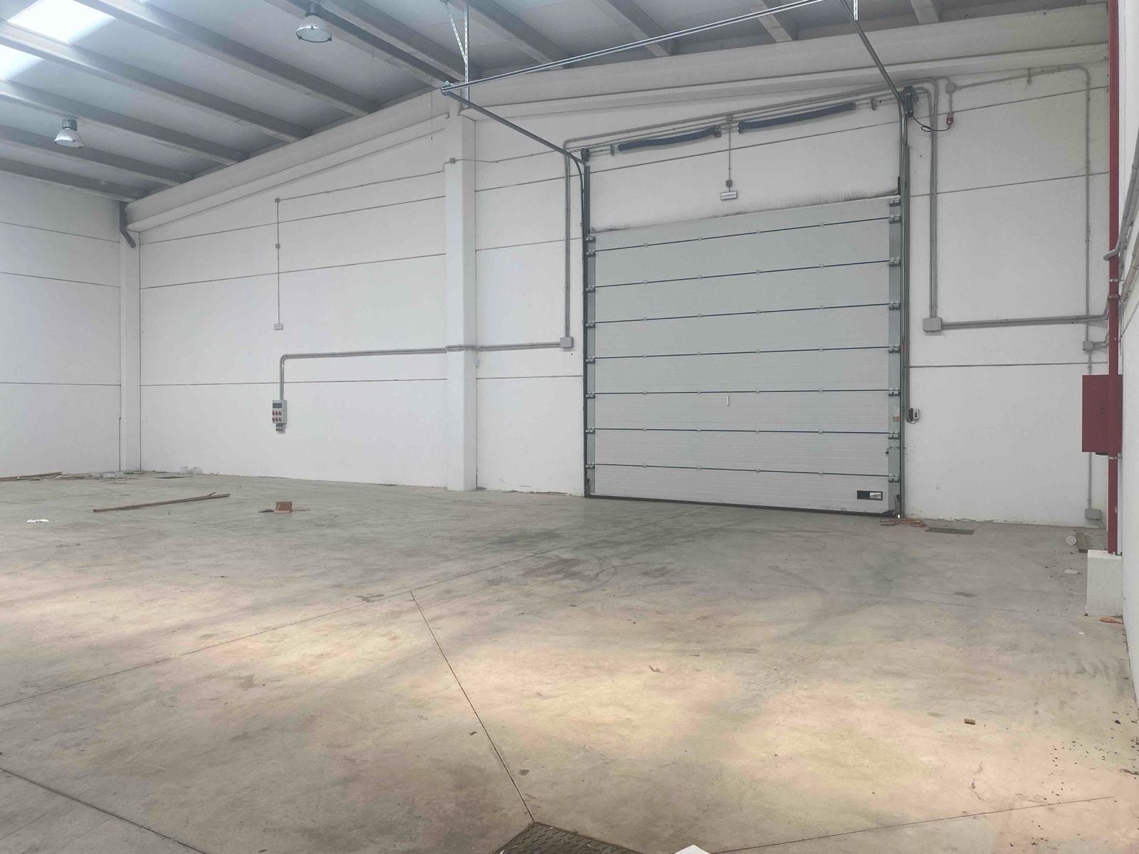 Industrial in Chiloeches, Guadalajara to rent Interior Photo- Image 1 of 13