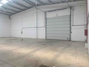 Industrial in Chiloeches, Guadalajara to rent Interior Photo- Image 1 of 13