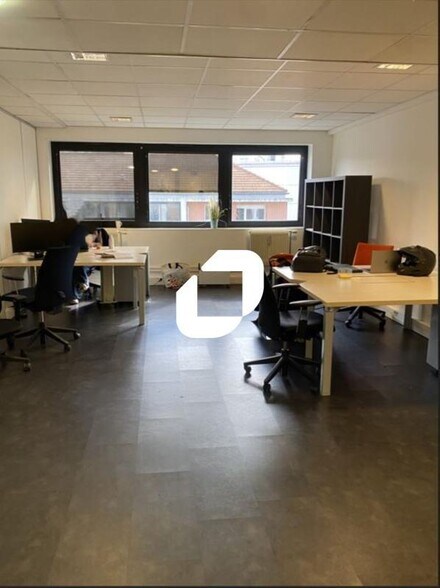 Office in Montreuil to rent - Interior Photo - Image 2 of 7
