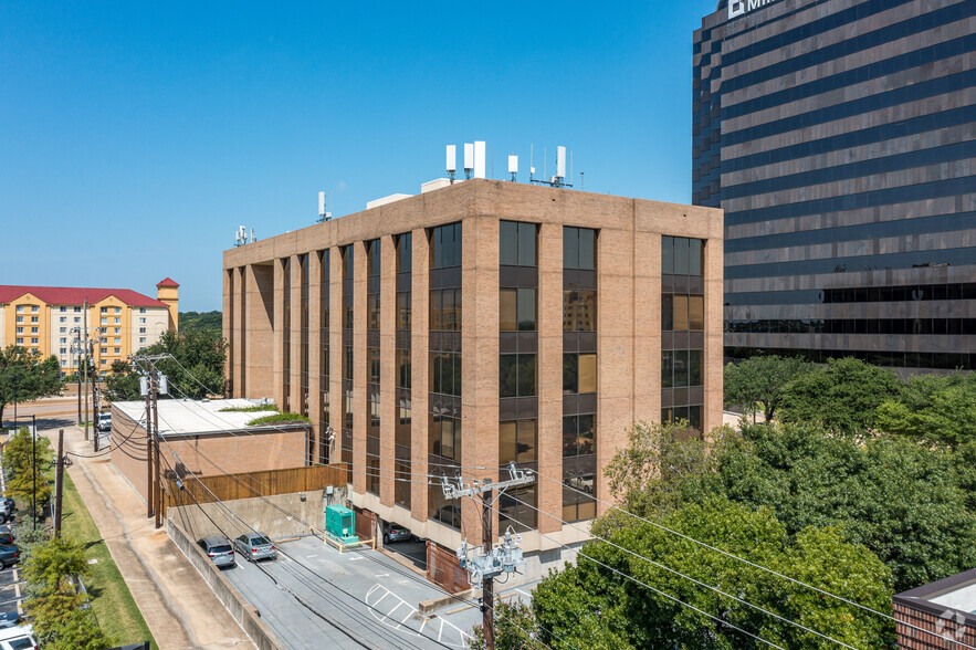 9900 N Central Expy, Dallas, TX for rent - Building Photo - Image 3 of 8