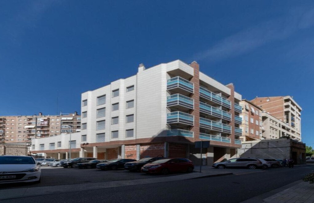Build-to-Rent in Lleida, Lérida for sale Building Photo- Image 1 of 2