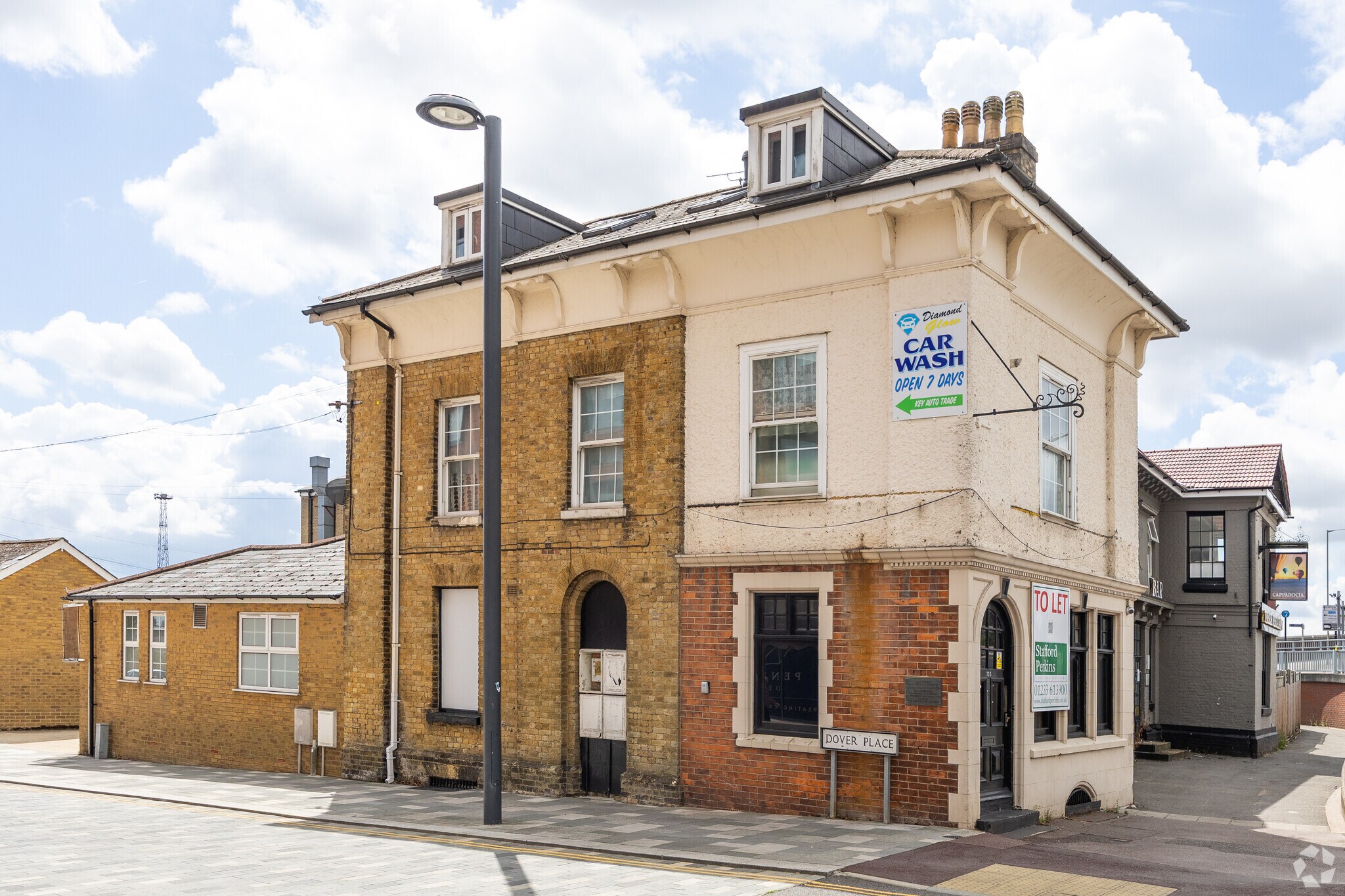 115 Station Rd, Ashford to rent Primary Photo- Image 1 of 4