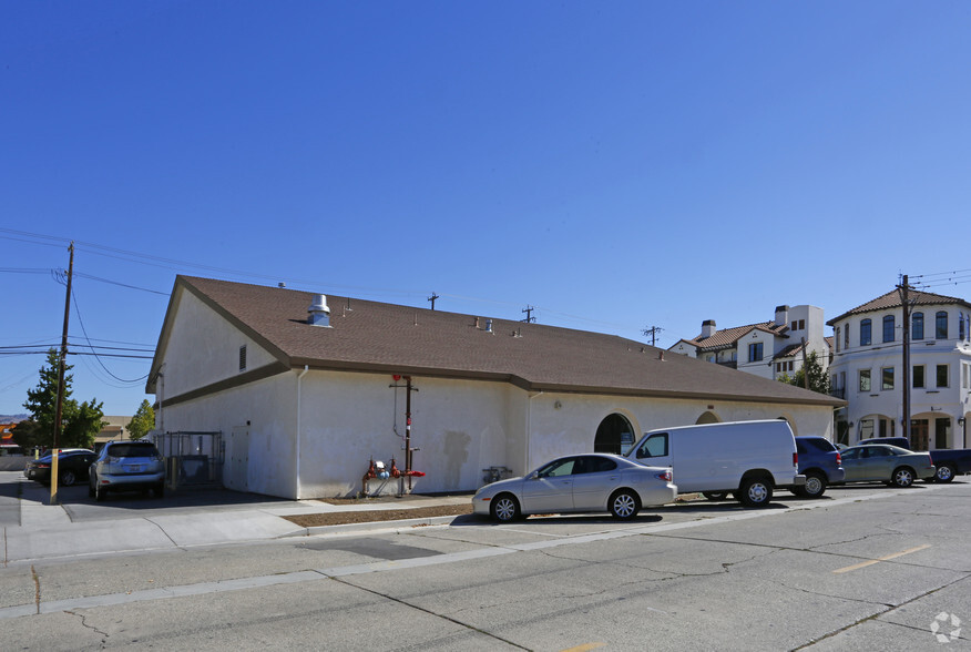 7600 Eigleberry St, Gilroy, CA for rent - Building Photo - Image 2 of 3