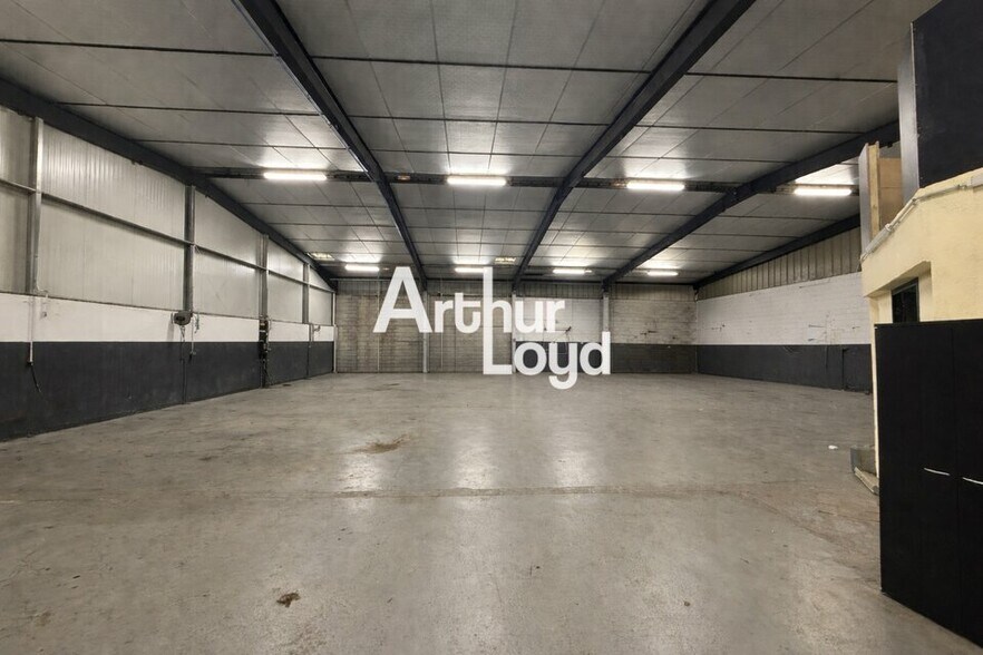Light Industrial in Puget-sur-Argens for sale - Building Photo - Image 1 of 3