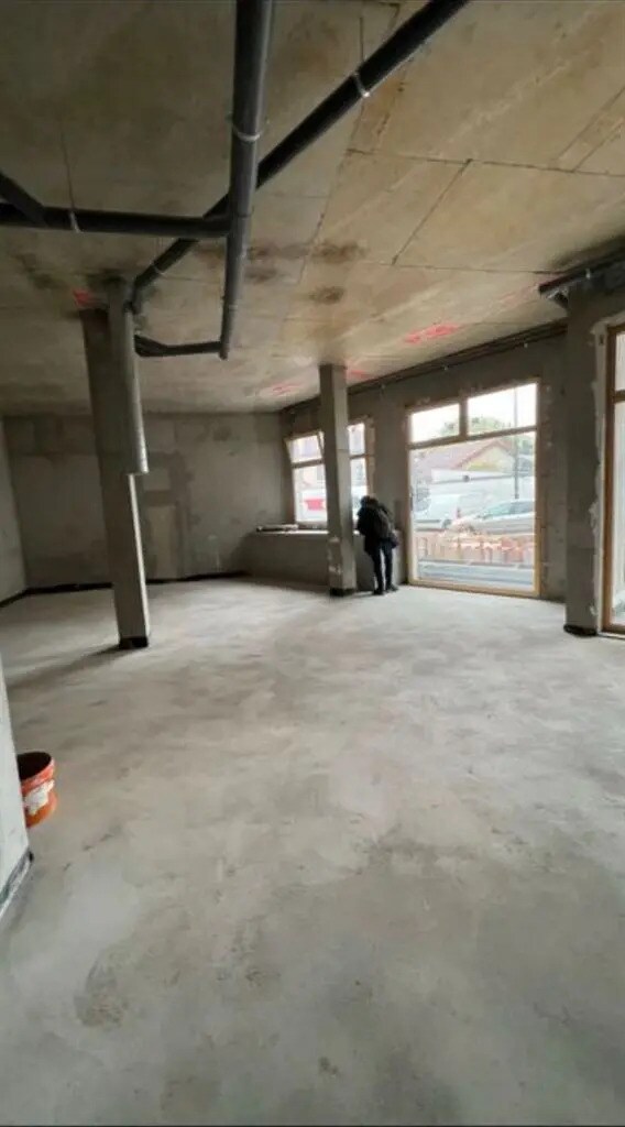 Retail in Saint-Maur-des-Fossés to rent Interior Photo- Image 1 of 5